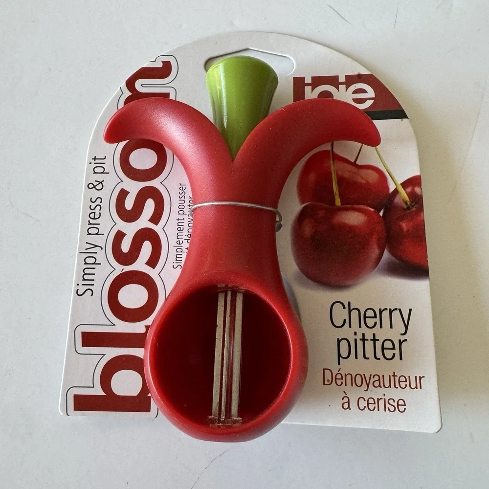 Joie Blossom Cherry Pitter Removed Pits Precision and Ease Comfortable Grip New